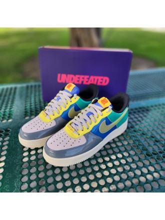 UNDEFEATED x Air Force 1 Low SP Topazio Oro